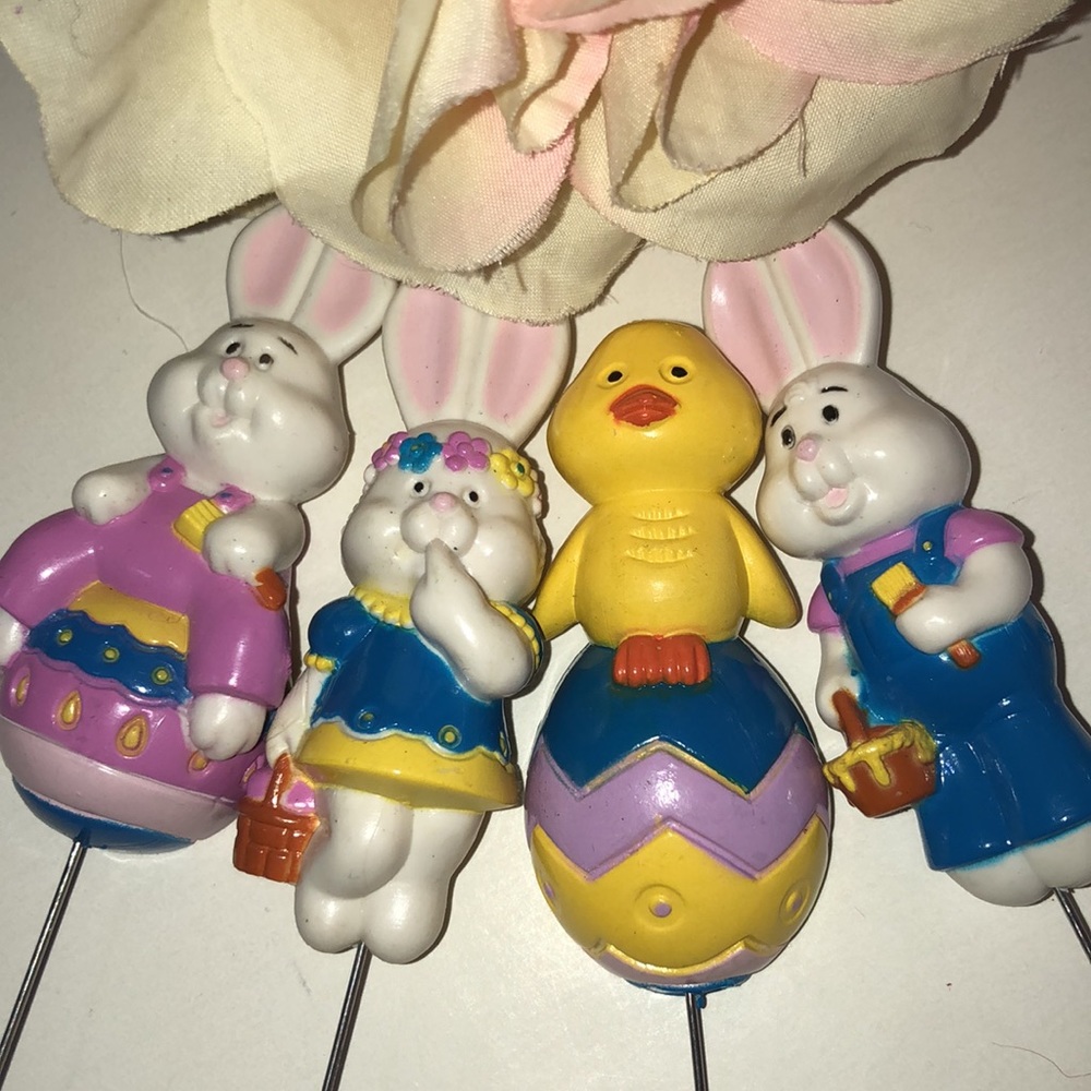 PAAS Easter Egg Dippers 1980s EASTER BUNNY EGG DYING DIPPER 1988 Dakin